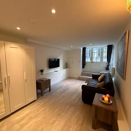 Tulip House Luxury - Location - Rijksmuseum - Leidseplein 120 M2 Private With Kitchen Lägenhet